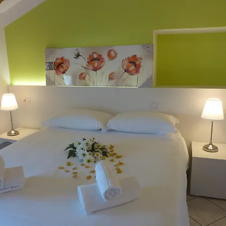 Riva Del Lario Apartment