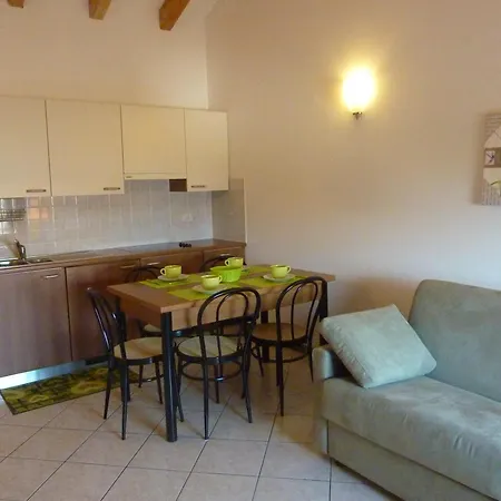 Riva Del Lario Apartment