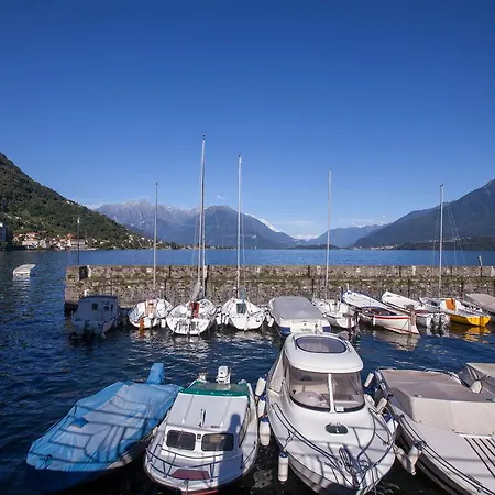 Riva Del Lario Apartment Gravedona