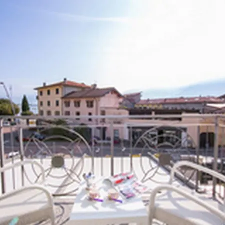 Apartment Riva Del Lario